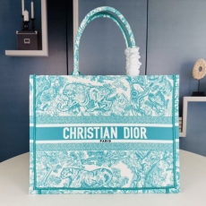 Christian Dior Shopping Bags